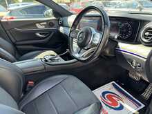 Mercedes-Benz E Class E300de AMG Line - U10686