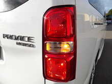 Toyota PROACE Verso D Shuttle - U10693