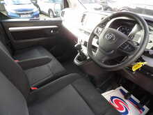 Toyota PROACE Verso D Shuttle - U10693