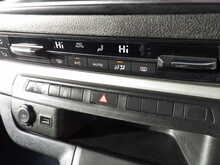 Toyota PROACE Verso D Shuttle - U10693