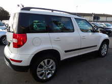 Skoda Yeti TDI SE L - U10694