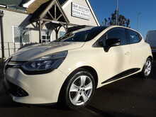 Renault Clio TCe Dynamique MediaNav - U10695