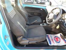 Volkswagen up! Move up! - U10696