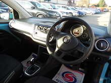 Volkswagen up! Move up! - U10696