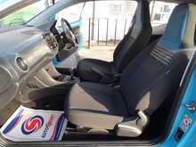 Volkswagen up! Move up! - U10696