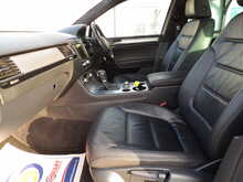 Volkswagen Touareg TDI V6 BlueMotion Tech R-Line - U10697