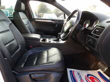 Volkswagen Touareg TDI V6 BlueMotion Tech R-Line - U10697