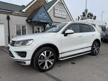 Volkswagen Touareg TDI V6 BlueMotion Tech R-Line - U10697