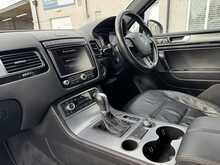 Volkswagen Touareg TDI V6 BlueMotion Tech R-Line - U10697