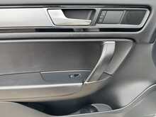 Volkswagen Touareg TDI V6 BlueMotion Tech R-Line - U10697