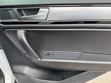 Volkswagen Touareg TDI V6 BlueMotion Tech R-Line - U10697