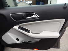 Mercedes-Benz GLA GLA200 Sport - U10705