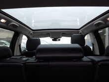 Land Rover Discovery Sport D200 MHEV SE - U10726