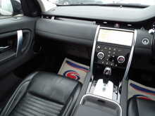 Land Rover Discovery Sport D200 MHEV SE - U10726