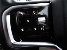 Land Rover Discovery Sport D200 MHEV SE - U10726