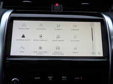 Land Rover Discovery Sport D200 MHEV SE - U10726