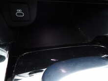 Land Rover Discovery Sport D200 MHEV SE - U10726