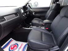 Mitsubishi Outlander MIVEC Exceed - U10732