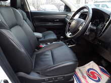 Mitsubishi Outlander MIVEC Exceed - U10732
