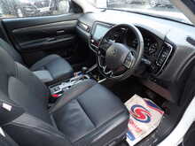 Mitsubishi Outlander MIVEC Exceed - U10732