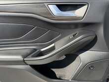 Ford Focus EcoBlue Vignale - U10736