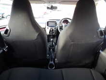 Peugeot 108 VTi Active - U10745