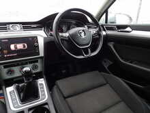 Volkswagen Passat TDI SE Business - U10752
