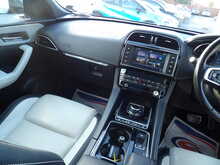 Jaguar F-PACE P250i R-Sport - U10772