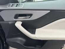 Jaguar F-PACE P250i R-Sport - U10772