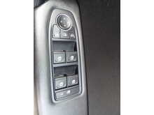 Renault Captur TCe Iconic - U10781