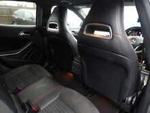 Mercedes-Benz GLA GLA200d AMG Line - U10799