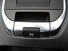 Land Rover Discovery Sport TD4 HSE - U10800