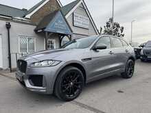 Jaguar F-PACE D180 Chequered Flag - U10814
