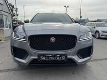 Jaguar F-PACE D180 Chequered Flag - U10814