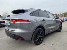 Jaguar F-PACE D180 Chequered Flag - U10814
