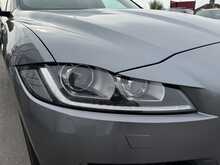 Jaguar F-PACE D180 Chequered Flag - U10814
