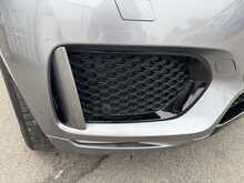 Jaguar F-PACE D180 Chequered Flag - U10814