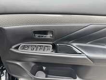 Mitsubishi Outlander h TwinMotor Dynamic - U10829