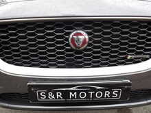 Jaguar E-PACE D240 R-Dynamic SE - U10835