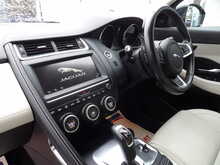 Jaguar E-PACE D240 R-Dynamic SE - U10835