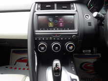 Jaguar E-PACE D240 R-Dynamic SE - U10835
