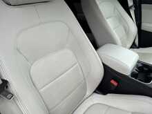 Jaguar E-PACE D240 R-Dynamic SE - U10835