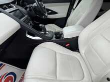 Jaguar E-PACE D240 R-Dynamic SE - U10835