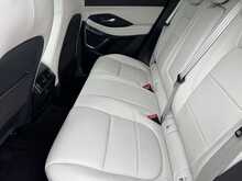 Jaguar E-PACE D240 R-Dynamic SE - U10835