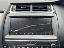 Jaguar E-PACE D240 R-Dynamic SE - U10835