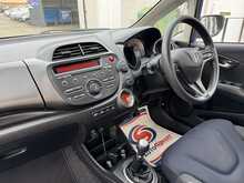 Honda Jazz i-VTEC ES - U10841