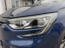 Renault Megane Blue dCi Iconic - U10855