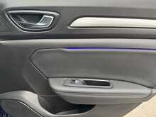 Renault Megane Blue dCi Iconic - U10855