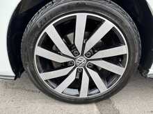 Volkswagen Touran TDI R-Line - U10881
