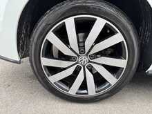 Volkswagen Touran TDI R-Line - U10881